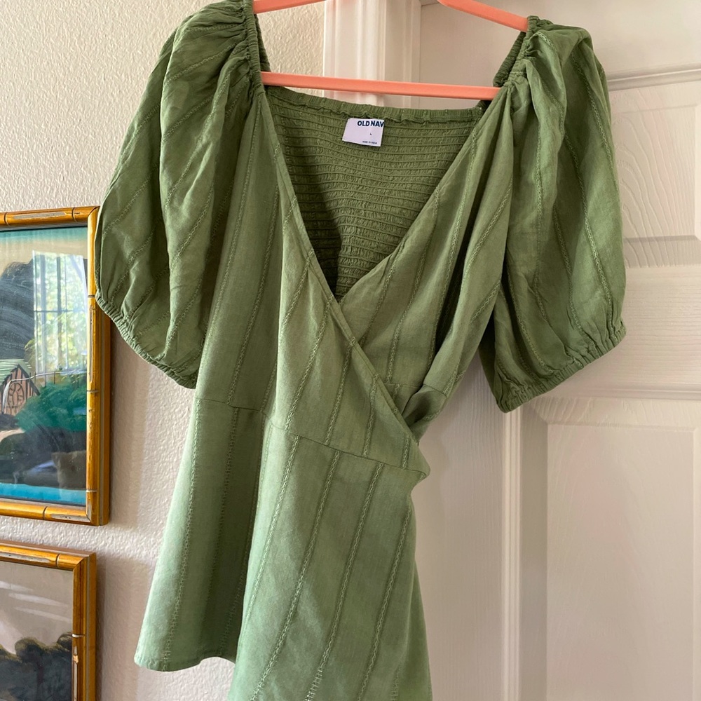 🧡🧡Wrap Top in Spring Green🧡🧡